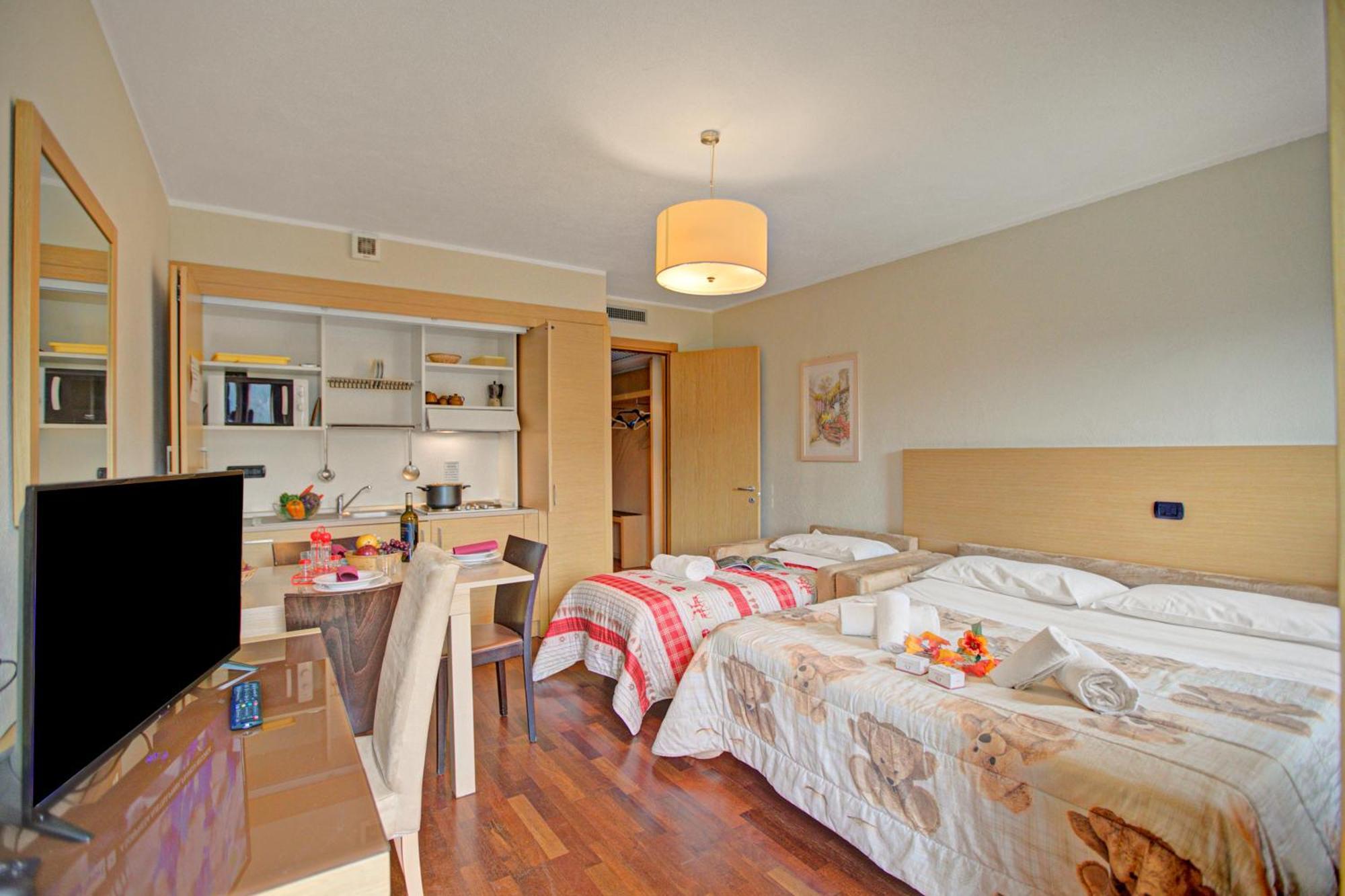 Aparthotel Cianfuran- Happy
