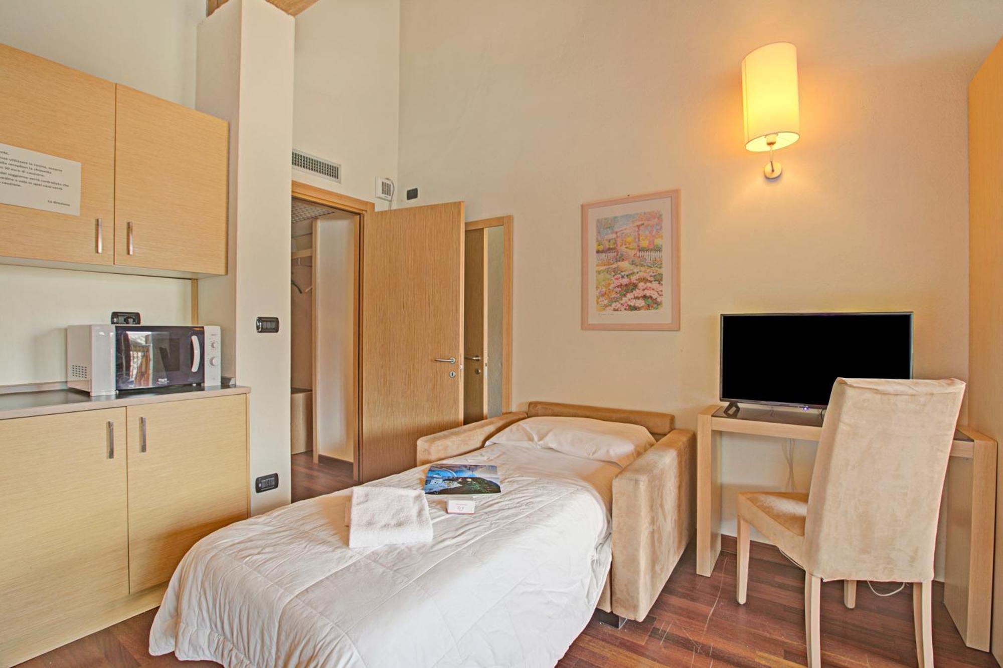 Aparthotel Cianfuran- Happy *